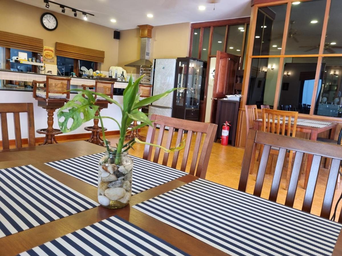 Meyers Hua Hin Hotel Exterior foto